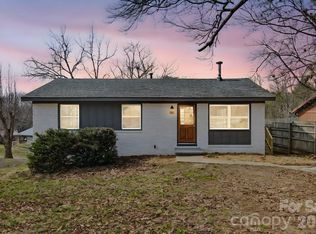 40 Evelake Dr, Asheville, NC 28806