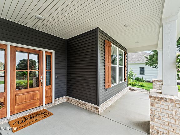 3rd image of 209 Chogi Ln