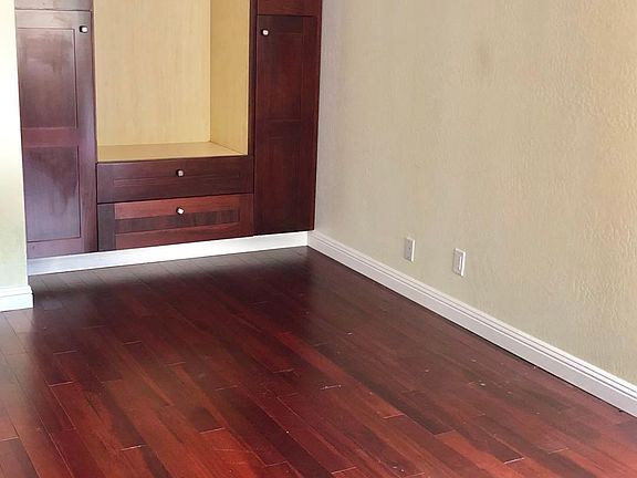 5th image of 5853 Mission St APT 4