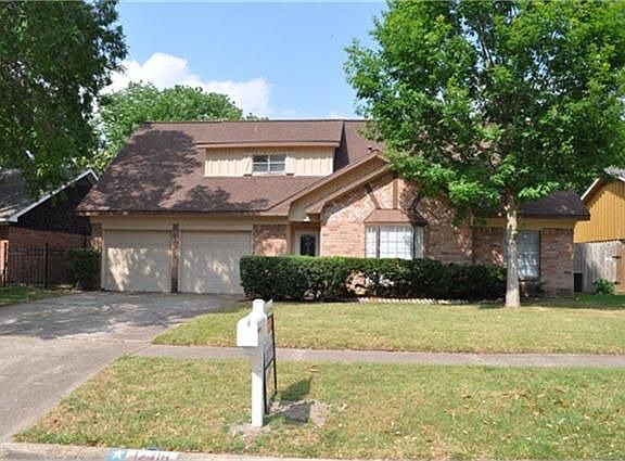 3rd image of 12418 Longbrook Dr