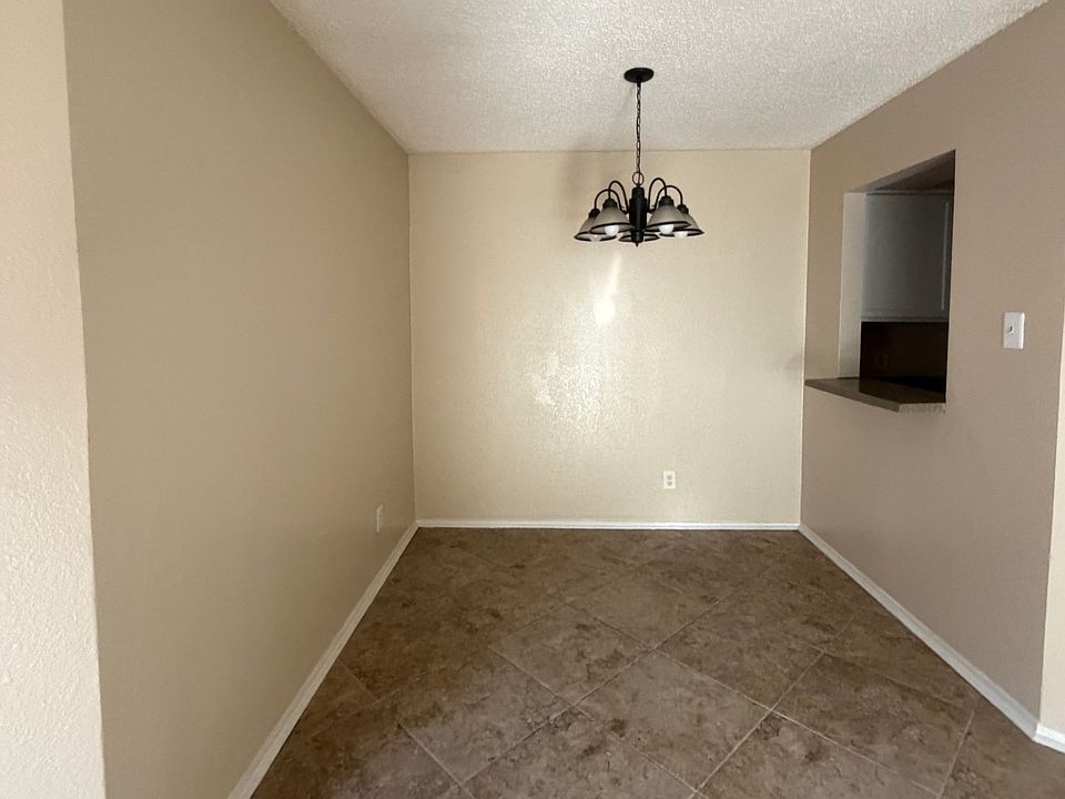 1st image of 1604 Pecan Chase Cir #87