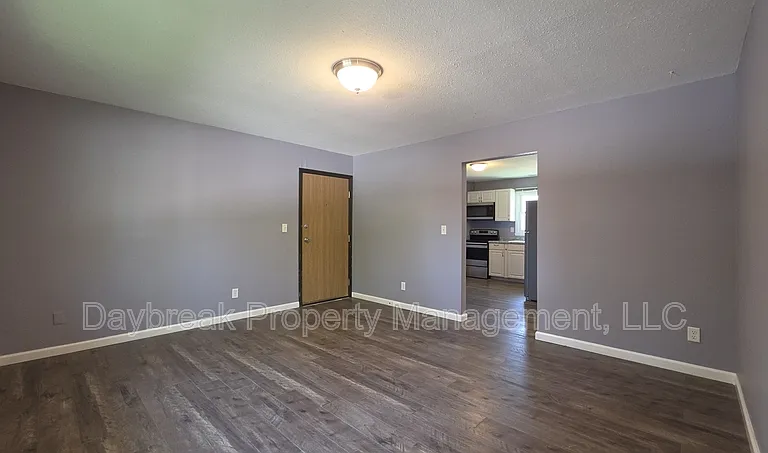 204 4th St NW #1 — Photo 2