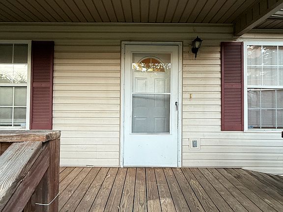 2nd image of 2221 Belvoir Ave