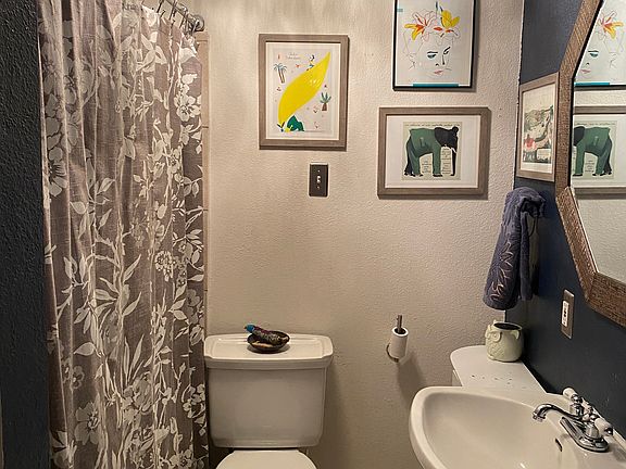 2nd image of 3032 N Marion St #3032