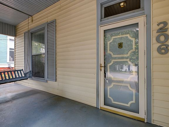 5th image of 206 Manchester Ave