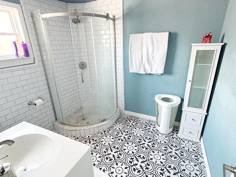 2575 E Bay Isle Dr SE — Photo 6