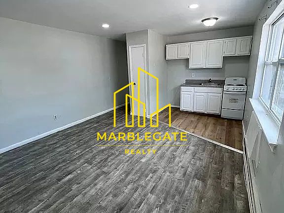 2nd image of 396 Stuyvesant Ave #122