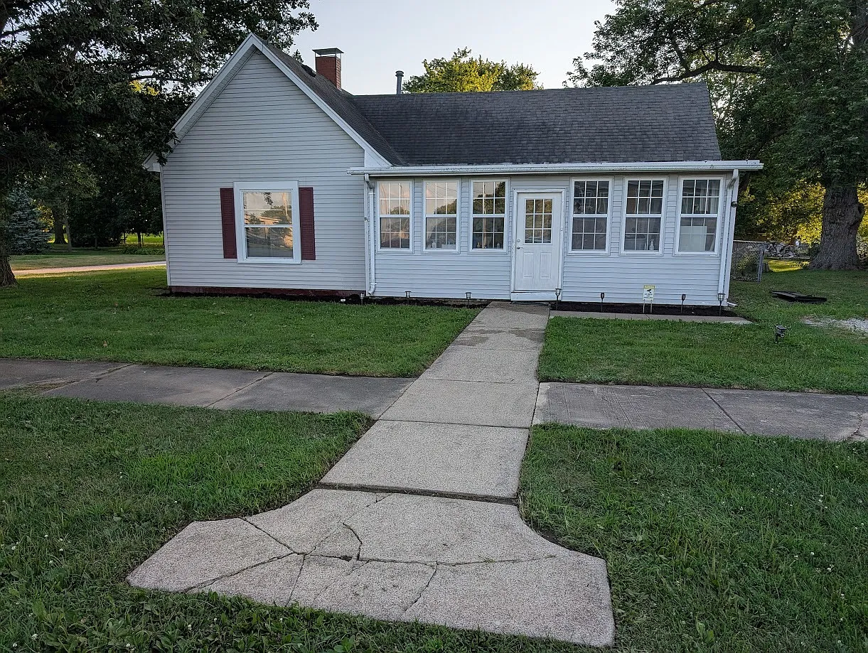 307 S Vine St photo 1