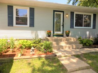 21302 W Willow Rd, Lake Zurich, IL 60047