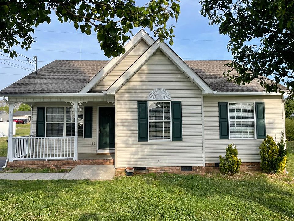 1st image of 1604 Baucom Dr