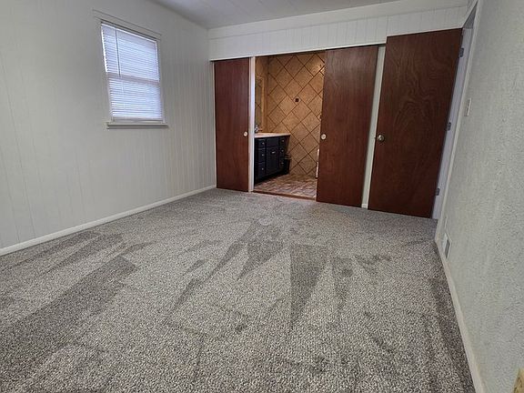 5th image of 15 Circle Dr
