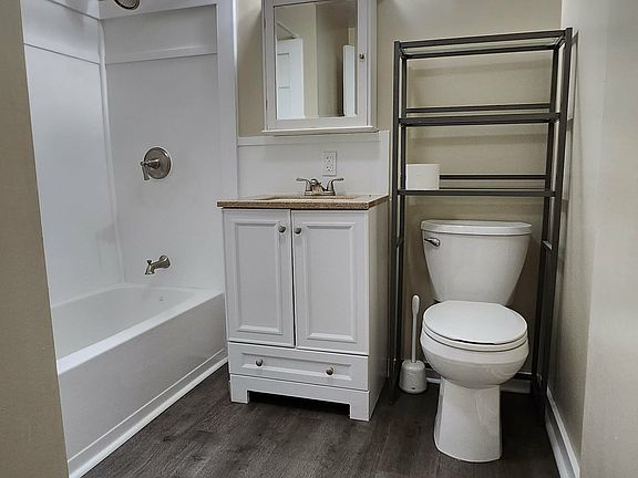 5th image of 1104 N Cambrian Ave #B