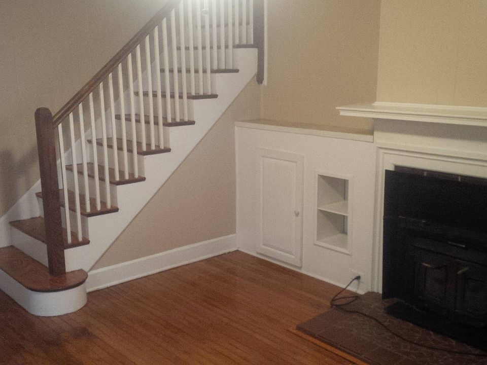 1st image of 220 Palen Ave