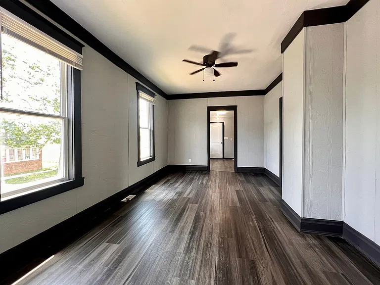 203 South Ave — Photo 3