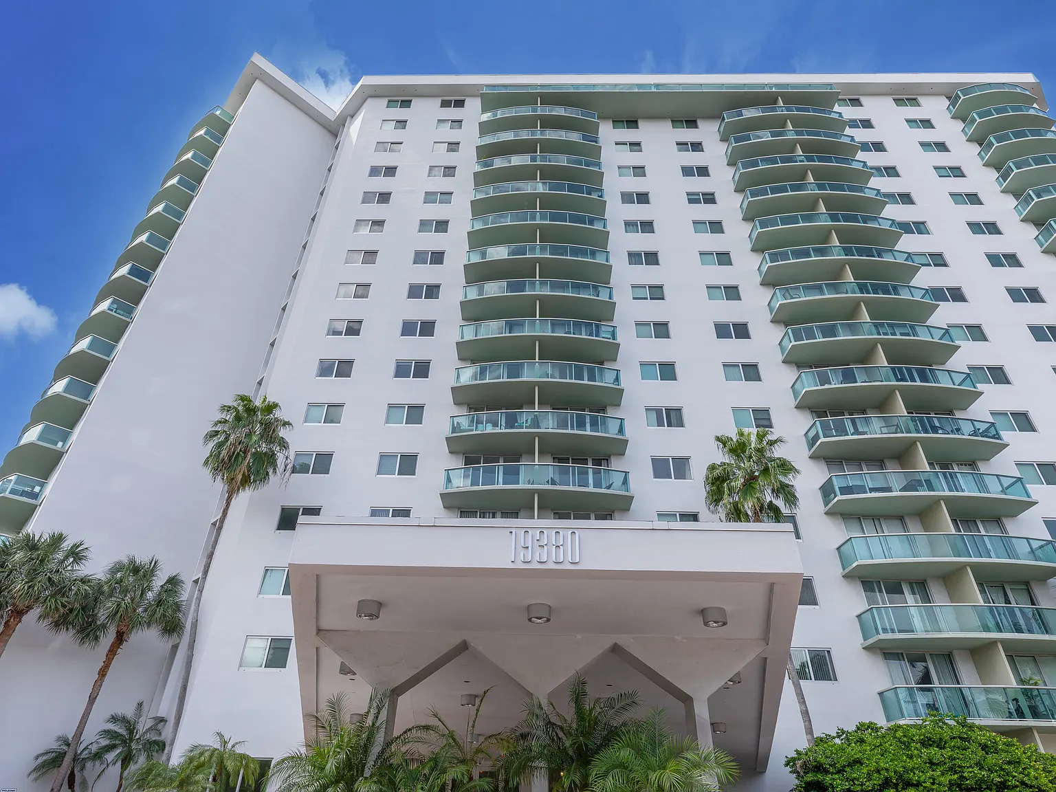 2 bed, 2.0 bath, 1505 sqft, $4,200 — Photo 1