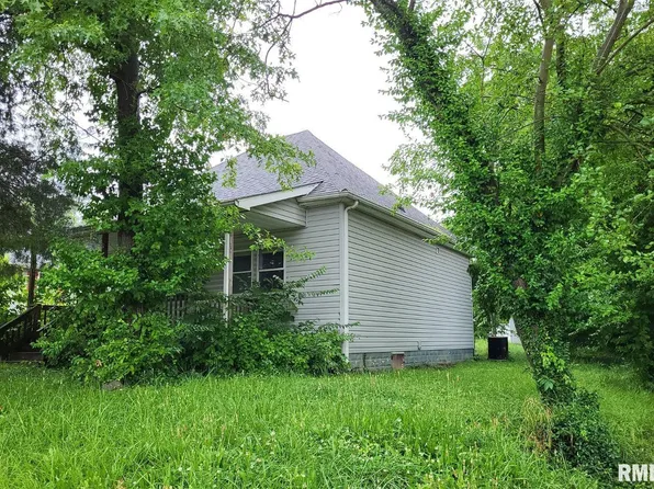 728 E Illinois Ave, Carterville, IL 62918