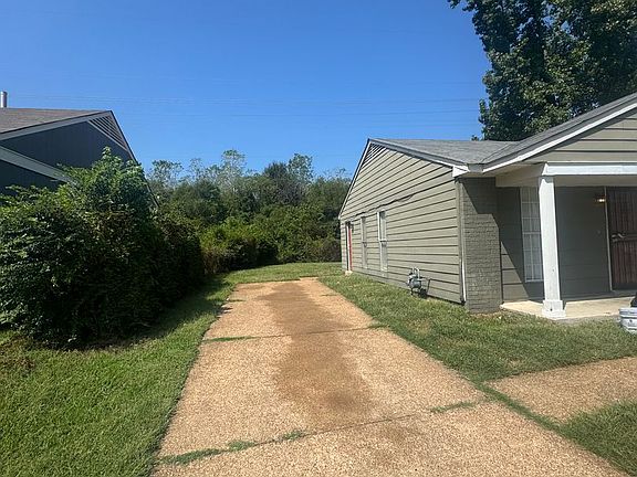 4th image of 4413 Howardcrest Dr