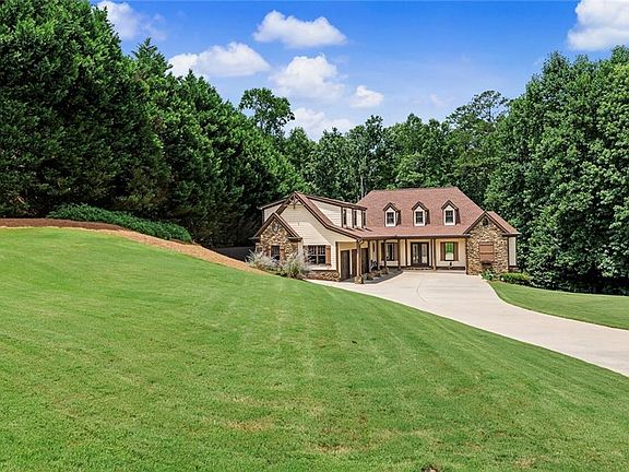 3rd image of 121 Estates At The Lake Dr