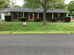 305 E Young St, Morganfield, KY 42437