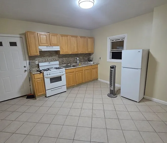 202 Pierson St #2 — Photo 7