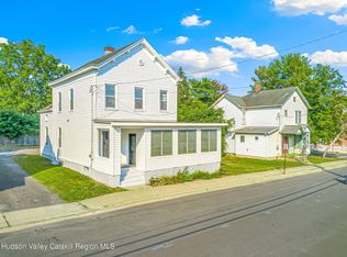 102 2nd St, Athens, NY 12015