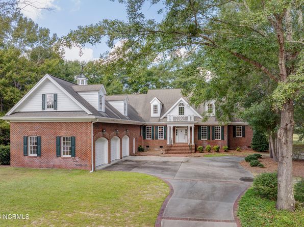 140 River Woods Drive, Wallace, NC 28466