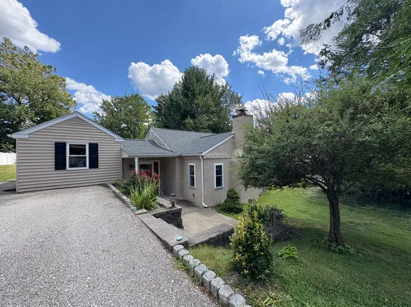 312 Valley View Rd, King Of Prussia, PA 19406