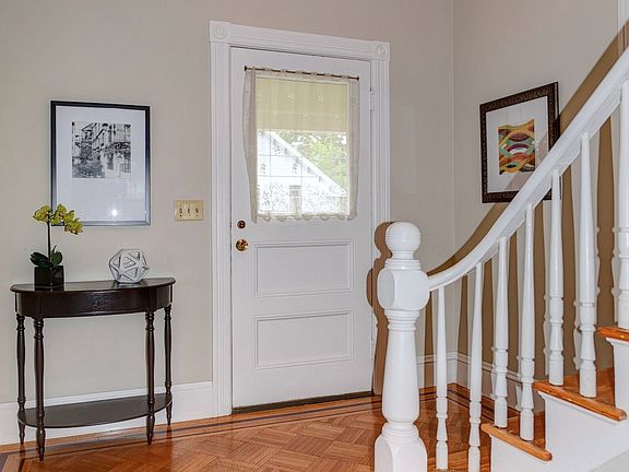 4th image of 62 Blodgett Ave
