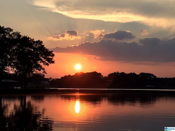 5th image of 99 Hilton Dr