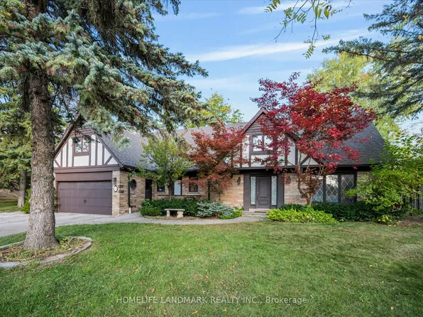 3 Old English Ln, Markham, ON L3T 2T8