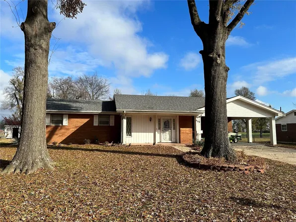608 Carroll St, Sikeston, MO 63801