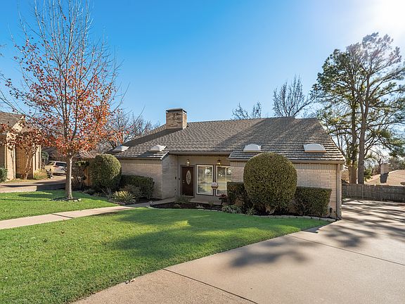 3rd image of 510 Willow Creek Ct