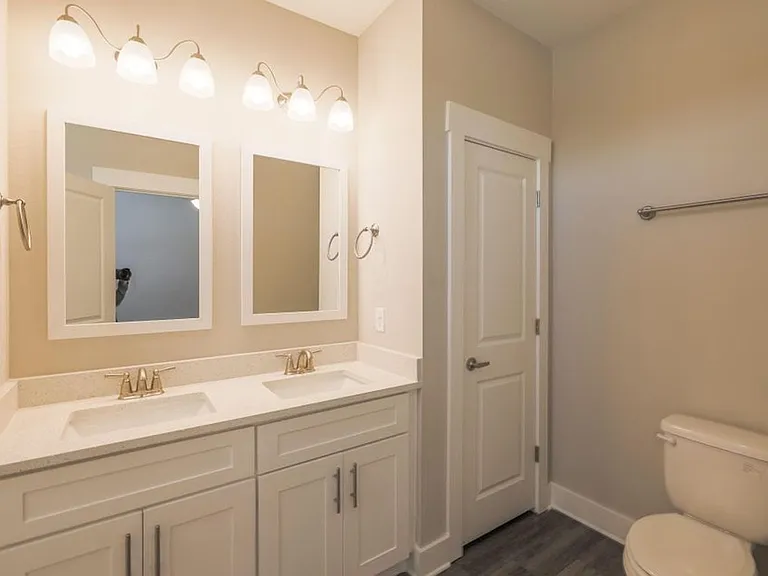 328 Date Palm Ln — Photo 16