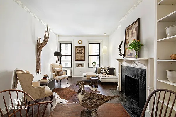 Sold by Warburg | media 1