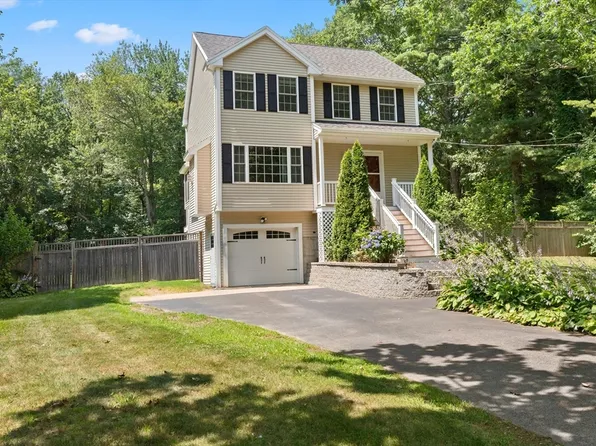 9 Bartlett St, Salisbury, MA 01952