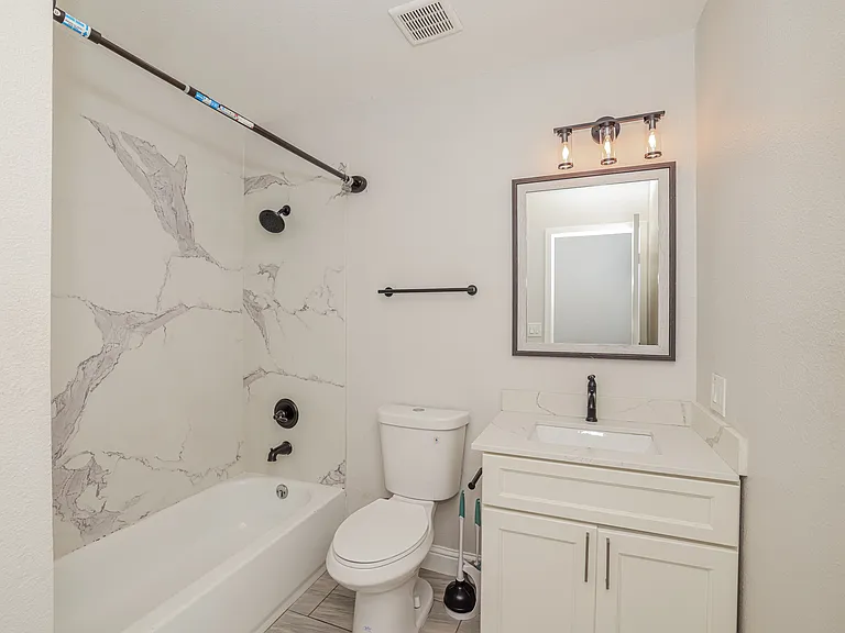 15-photo-Bathroom-