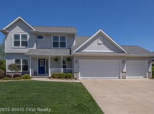 9809 Wickham Dr, Johnston, IA 50131