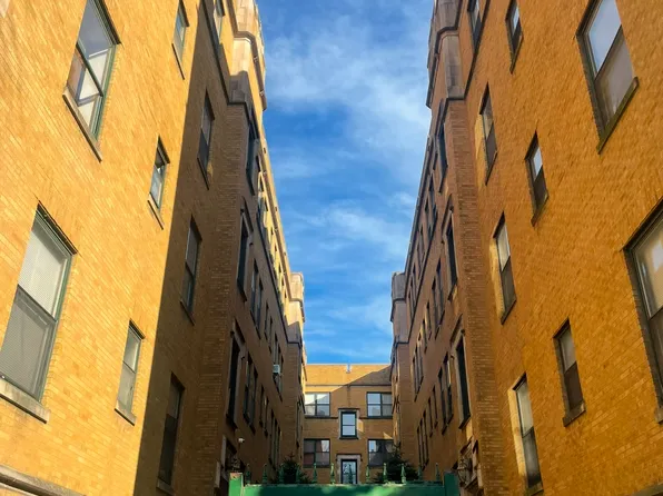 7211 S Yates Blvd APT 3A, Chicago, IL 60649
