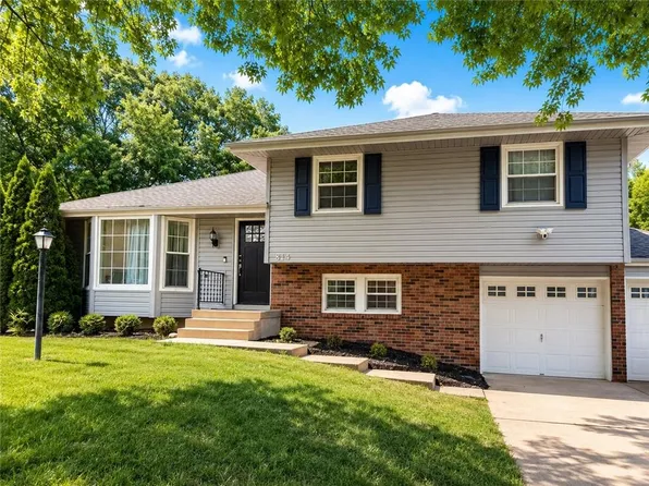 814 NE Mulberry St, Lees Summit, MO 64086