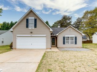 638 Thornbird Cir, Boiling Springs, SC 29316