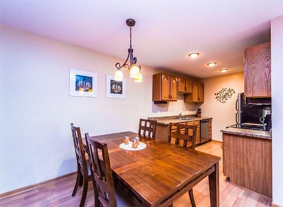 4th image of 1536 Greenwood Ct N