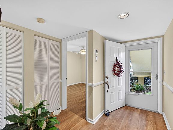 5th image of 2041 Keystone Drive #F