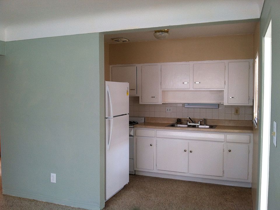 1st image of 1762 Burlington Ave N