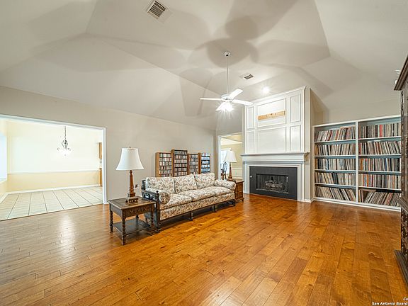 2nd image of 9406 KEEGANS WOODS DR