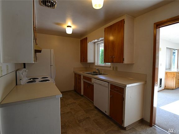 4th image of 1448 S Ferdinand Dr