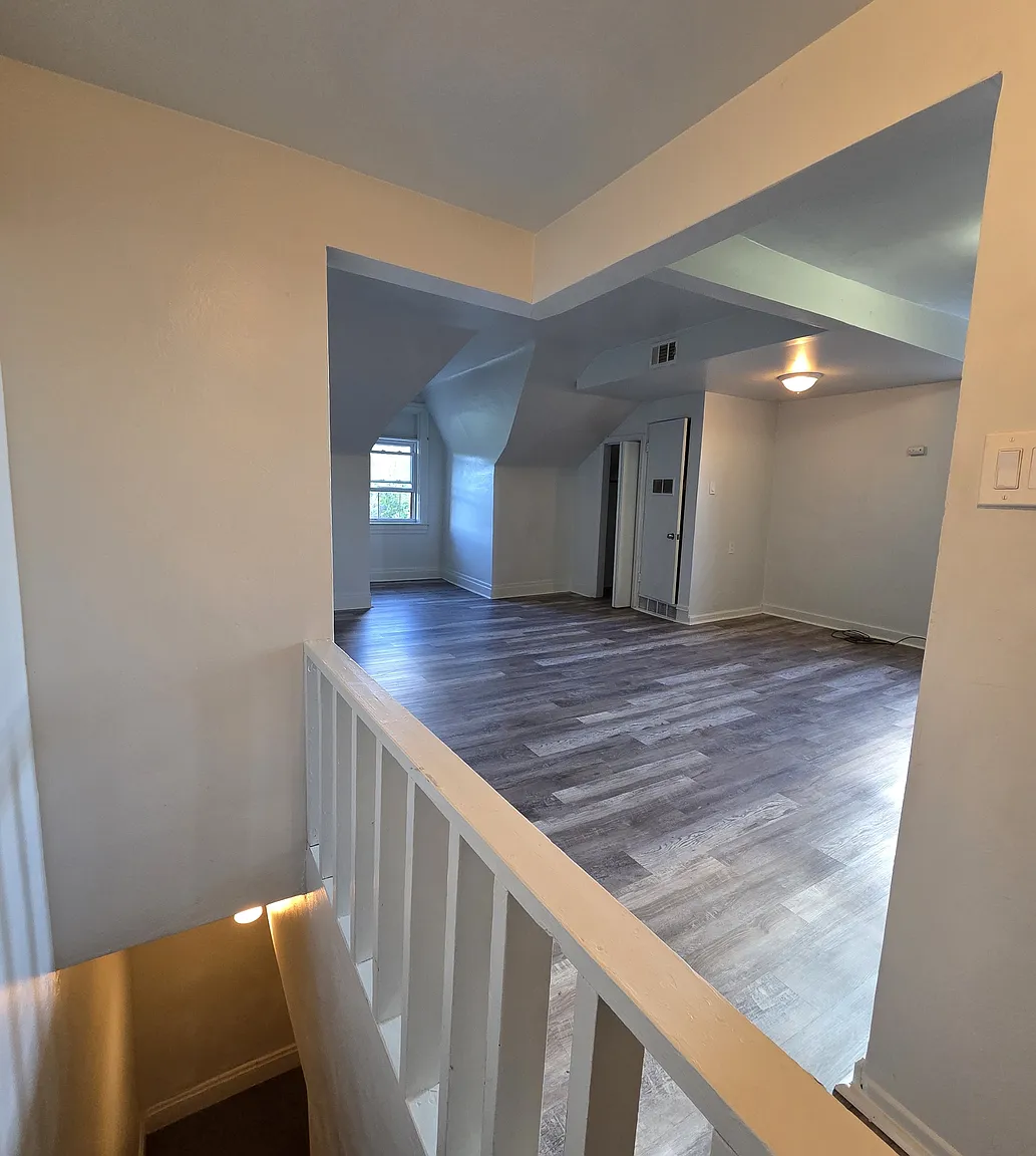 621-623 Lincoln Ave #7 photo 1