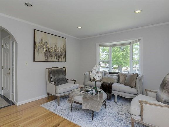 5th image of 1115 Littleoak Dr