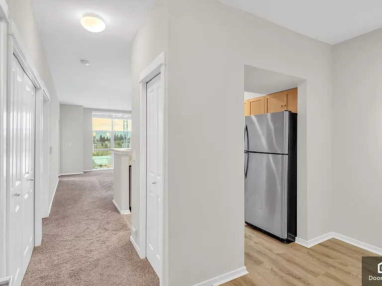 118 107th Ave NE #407 — Photo 3