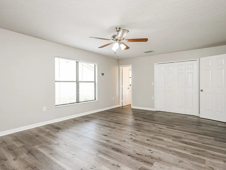 805 Mountbatten Ln — Photo 11