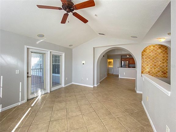 5th image of 11811 Estates Club Dr APT 1323
